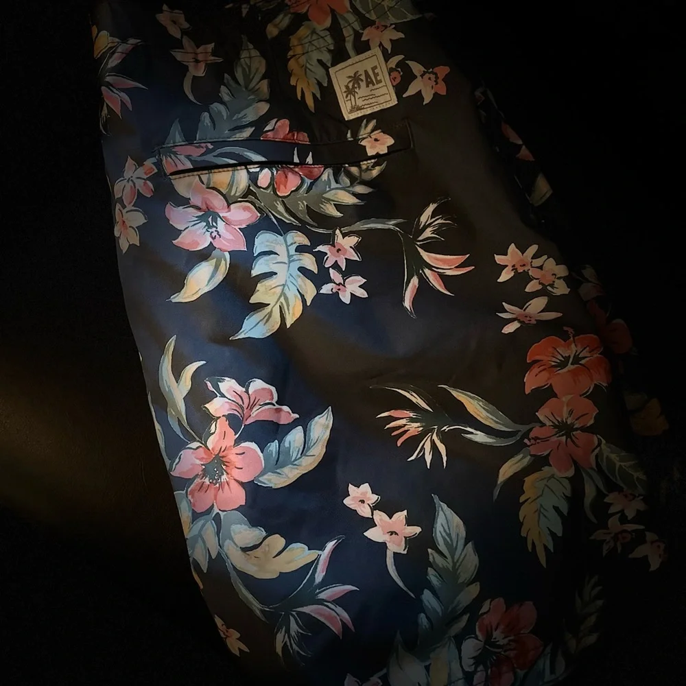 American Eagle Outfitters Floral Swim Trunks - Navy‎ and Coral